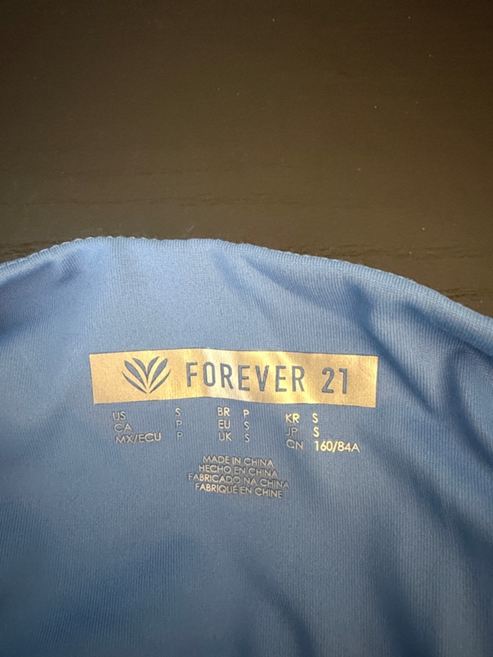 Gym top - Picture 3 of 3